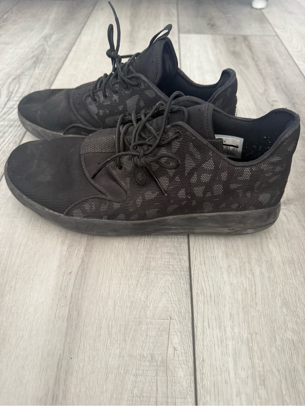 Jordan Men's Black Low-Top Lace-Up Sneakers
